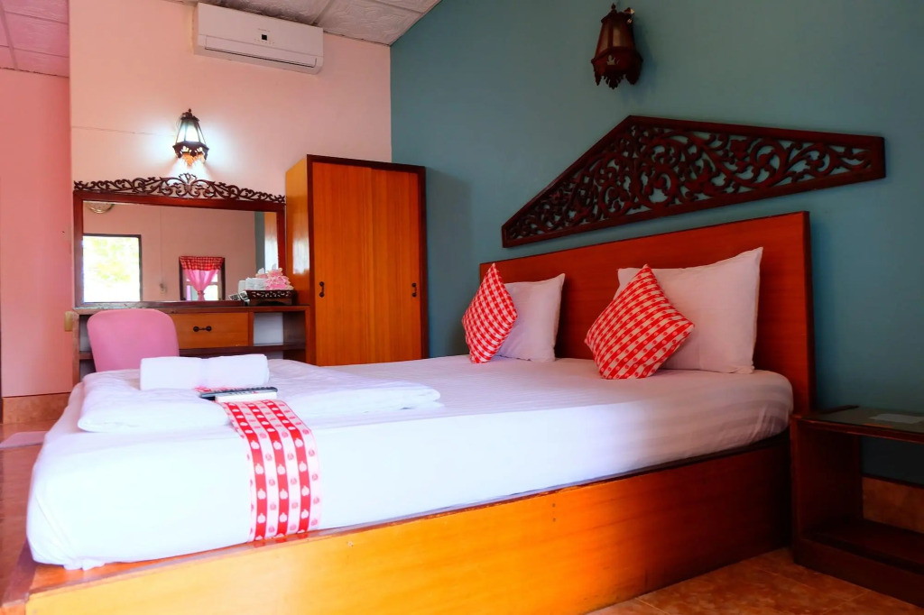 P.Paradise Hotel