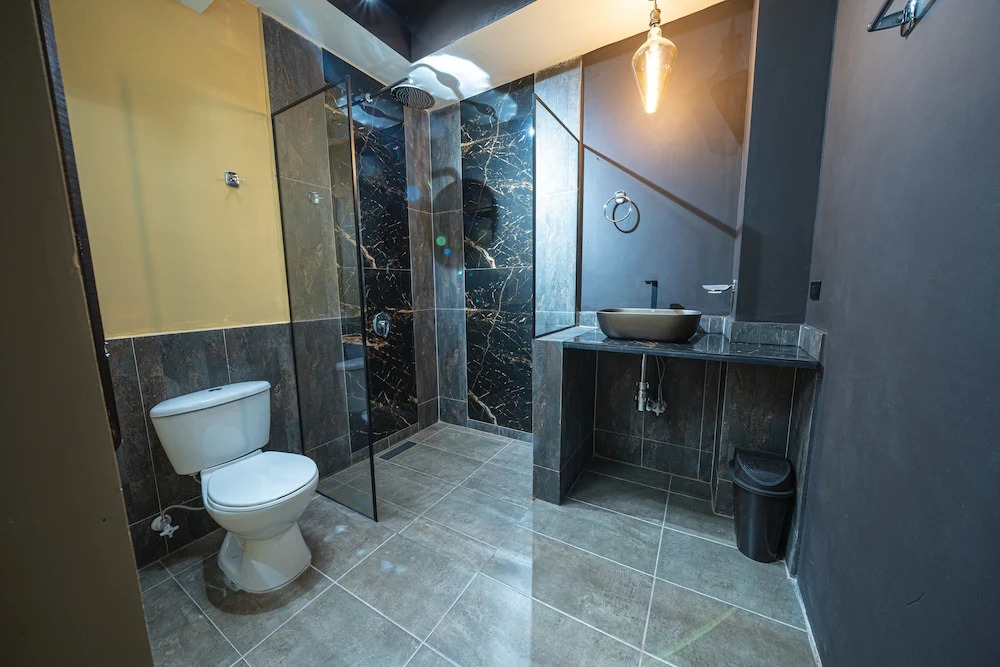 Beautiful Cozy 1 BedR in Astorga Gardens