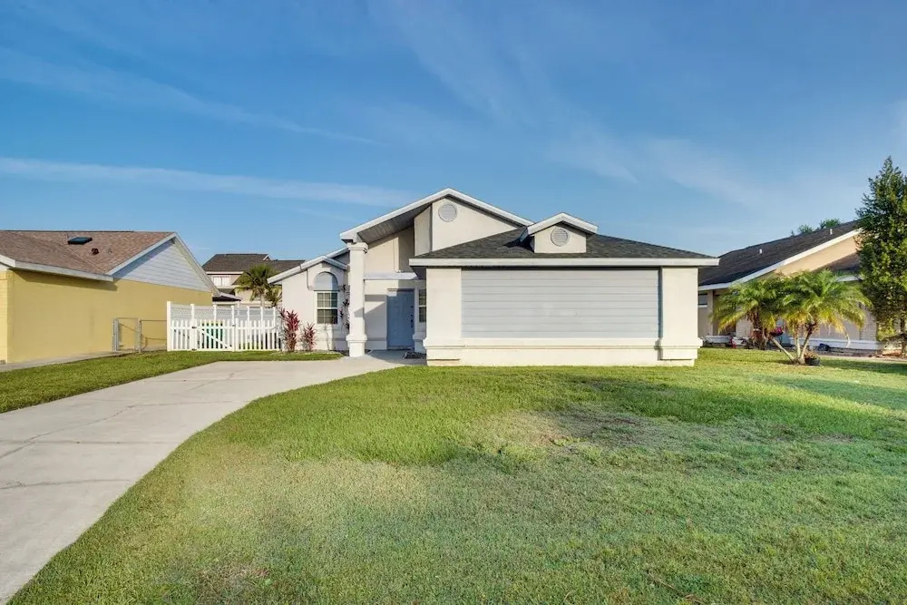 12 Mi to Disney World: Sunny Home w/ Pool!