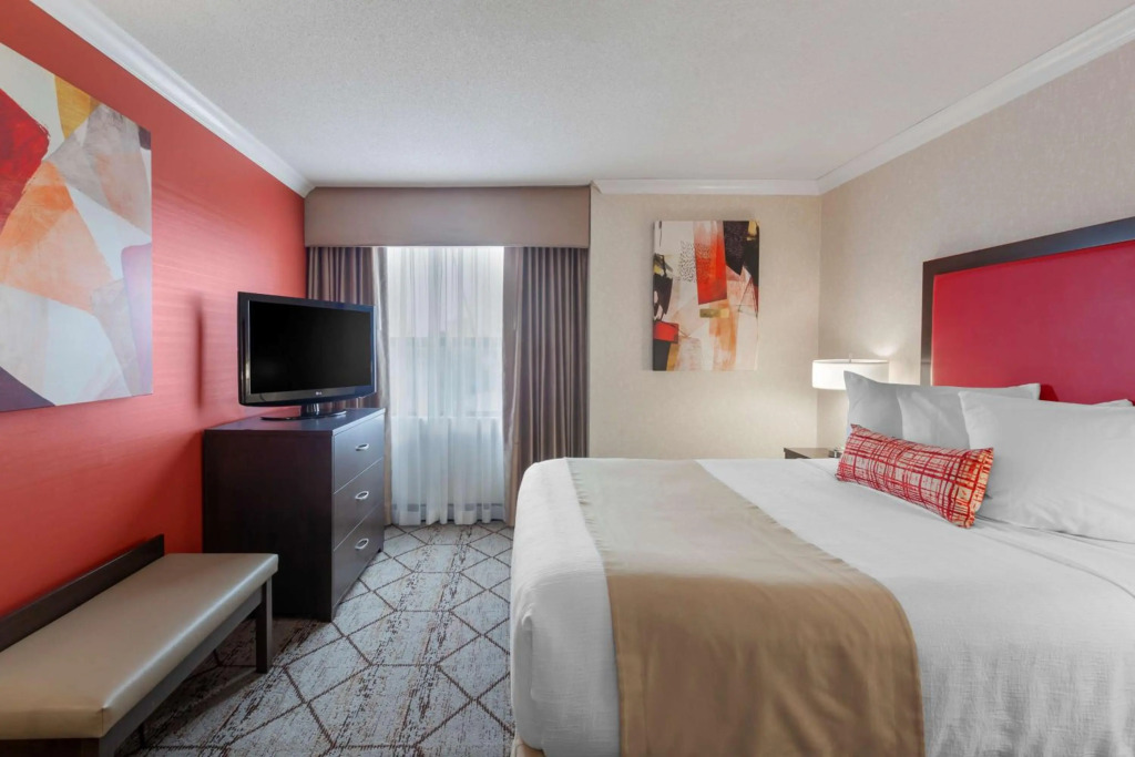 Best Western Plus Rose City Suites