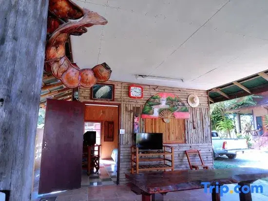 Pernjai Homestay Barn Kum Kron