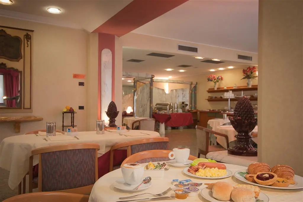Hotel Sunflower
