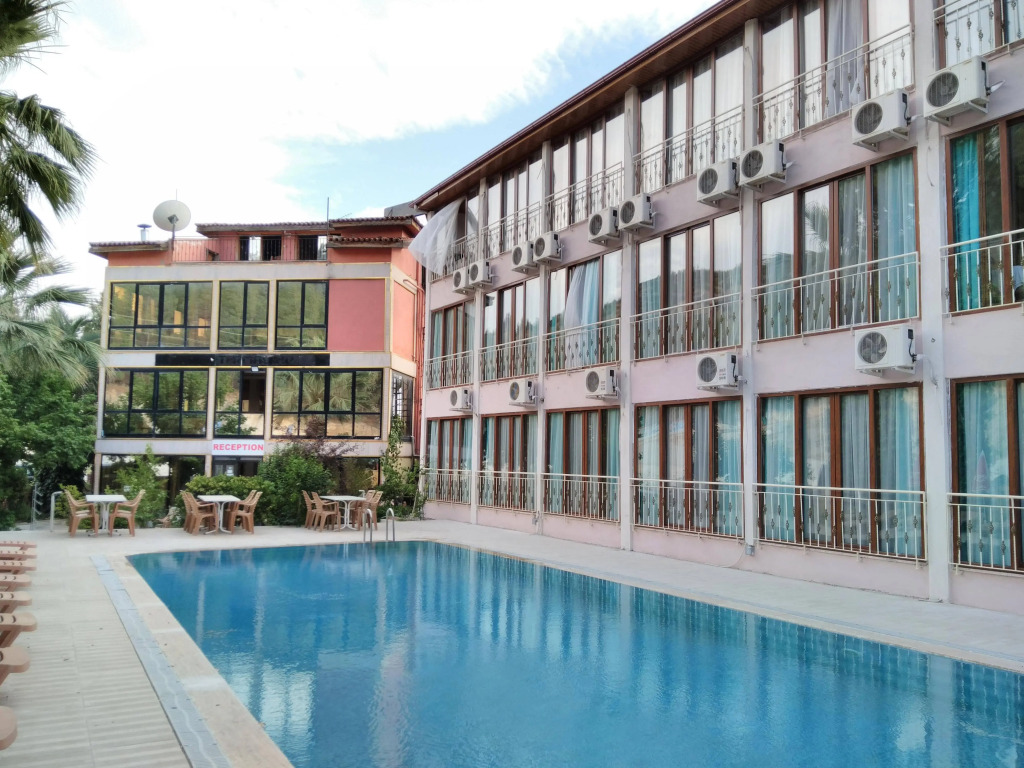 Oskar Hotel
