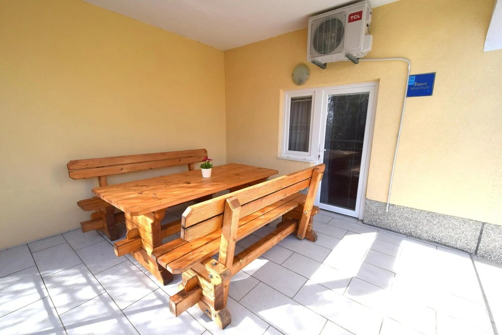 Apartments Buturajac