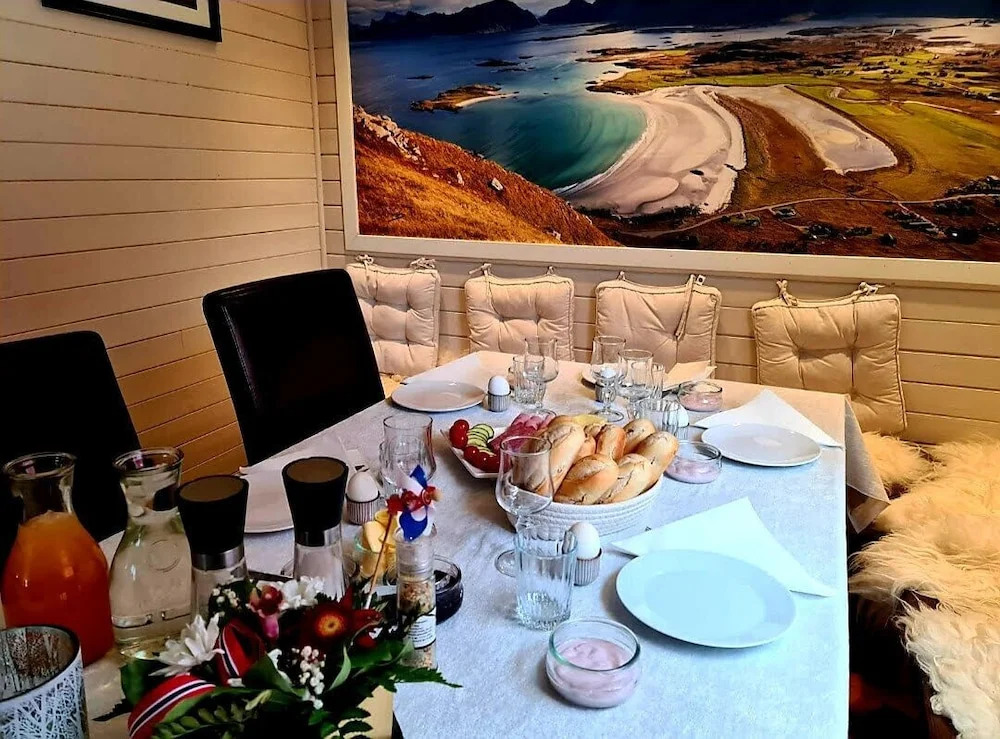 Lydersen Rorbuer Budget Hostel & Private Apartments