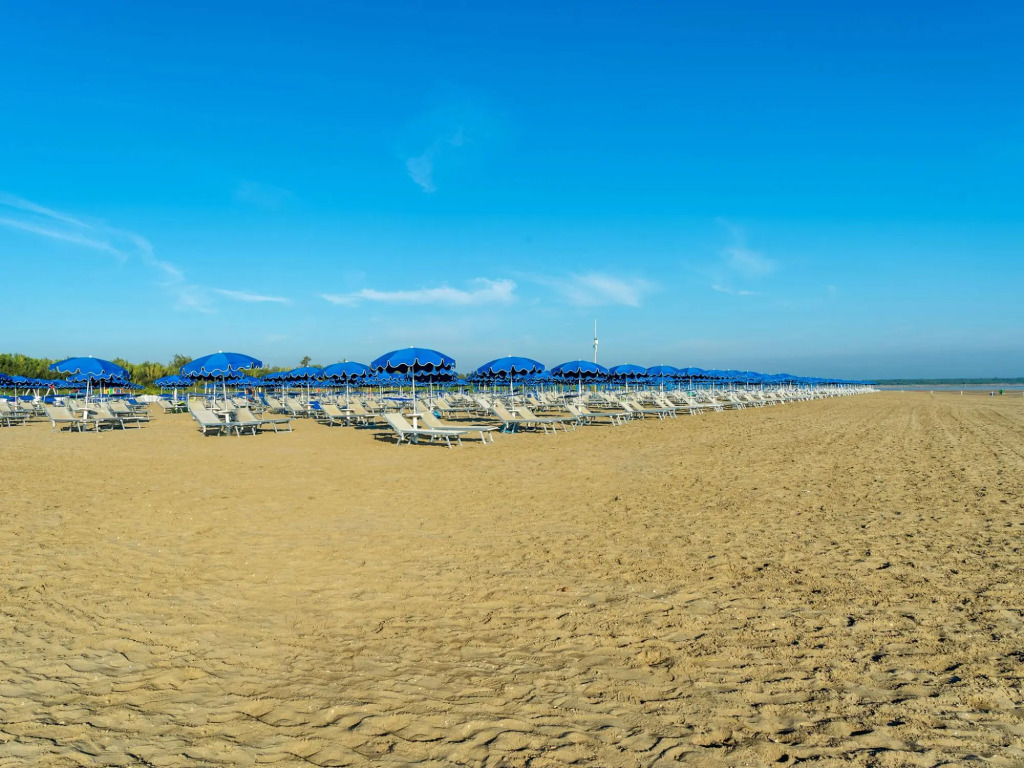 Apartment in Albarella Near Beach & Activities