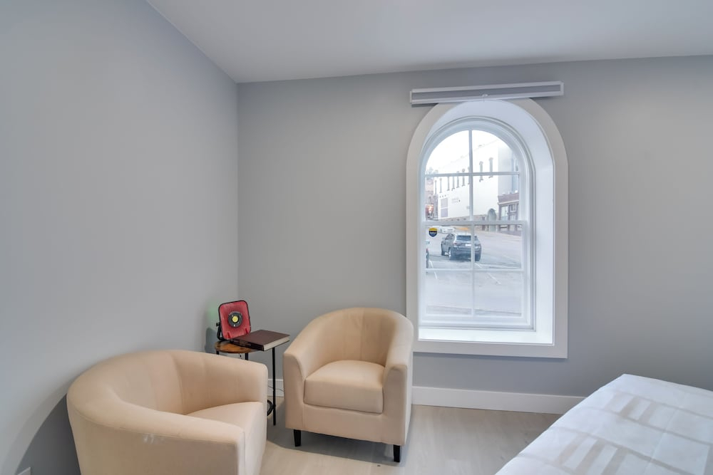 Walkable Townhome in the Heart of Central City!