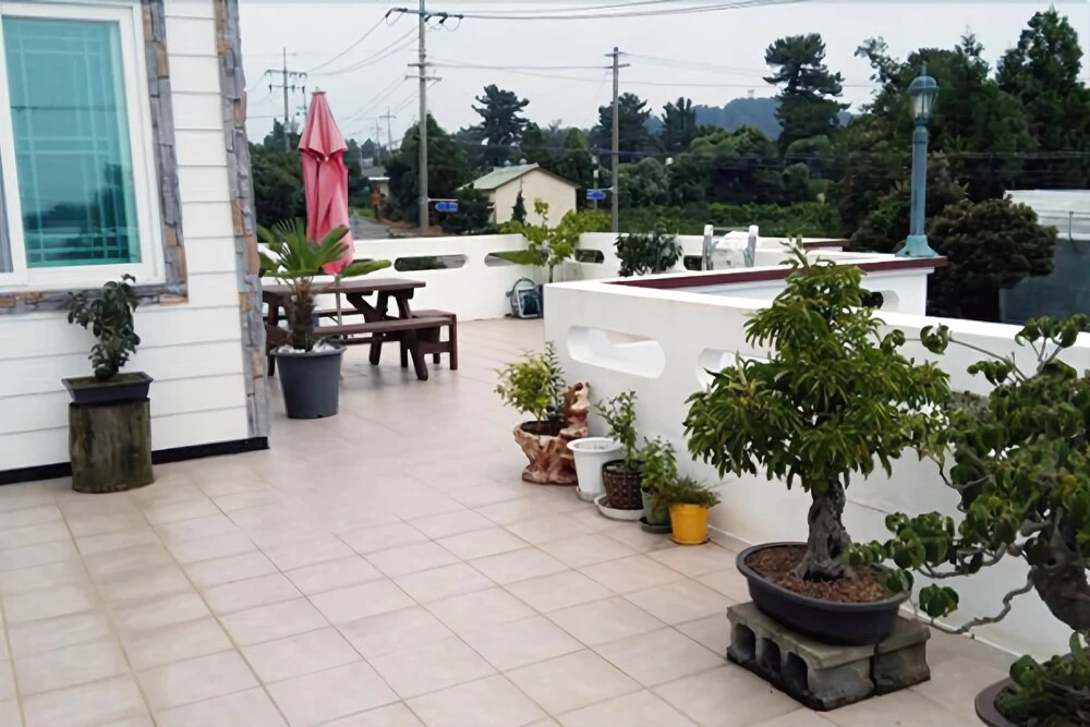 Seogwipo Bakkeurae Pension