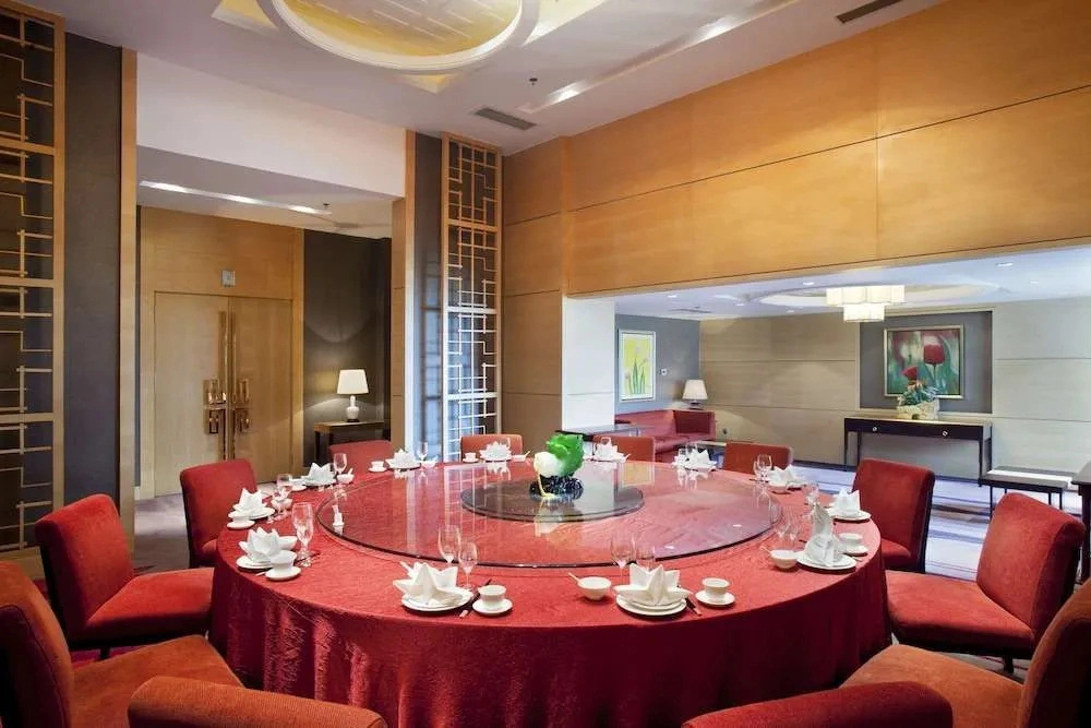 Holiday Inn