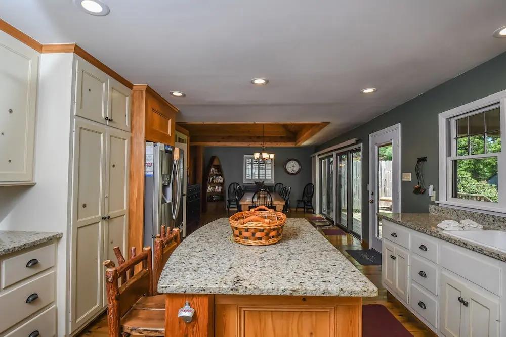 Welcome View Point 5 Bedroom House