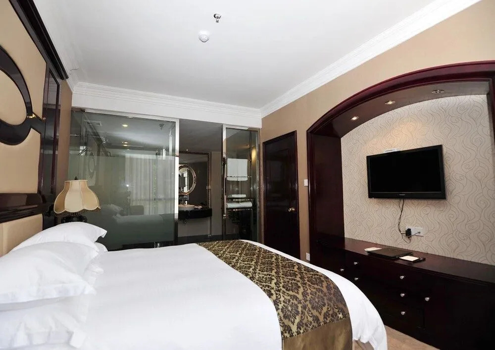 Jiande Yinyuan Hotel