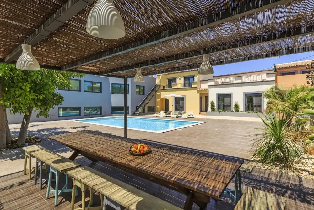Villa With 2 Bedrooms in Quelfes, With Wonderful sea View, Pool Access