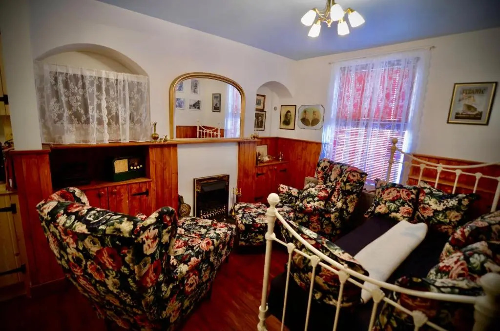 Victoria Titanic 1912 holiday home