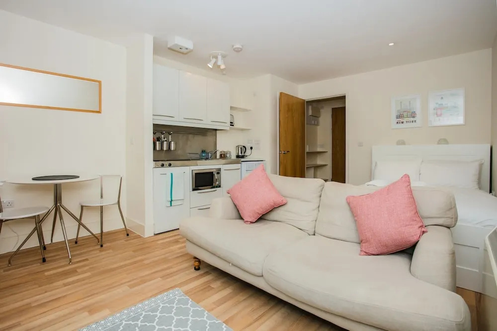 Studio Flat in Southwark