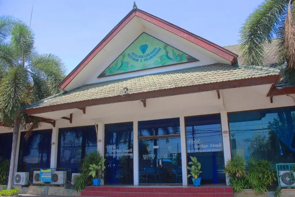 Berlian Abadi Hotel by Sinergi