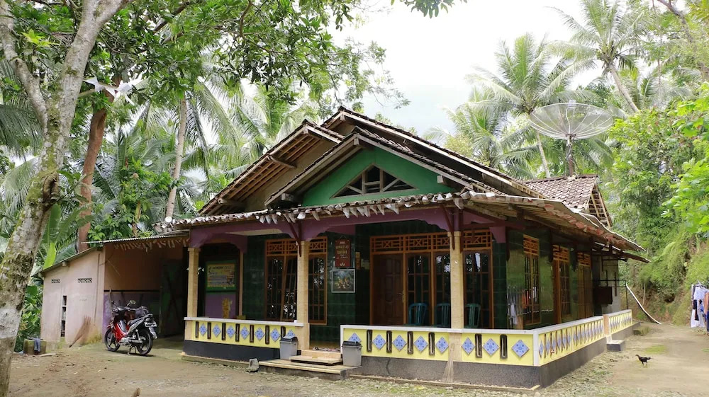 Homestay ENDRO by ZUZU