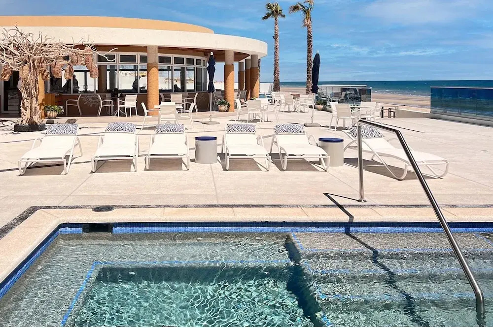 Relax and Splash in Paradise Encantame Towers C 1703