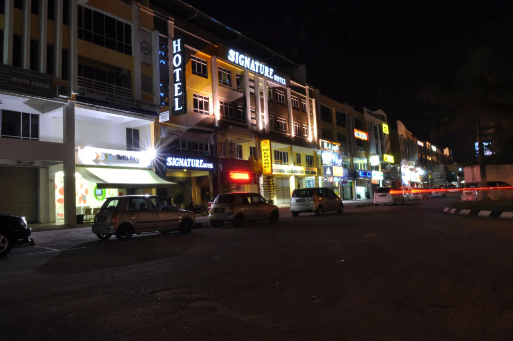 Signature Hotel