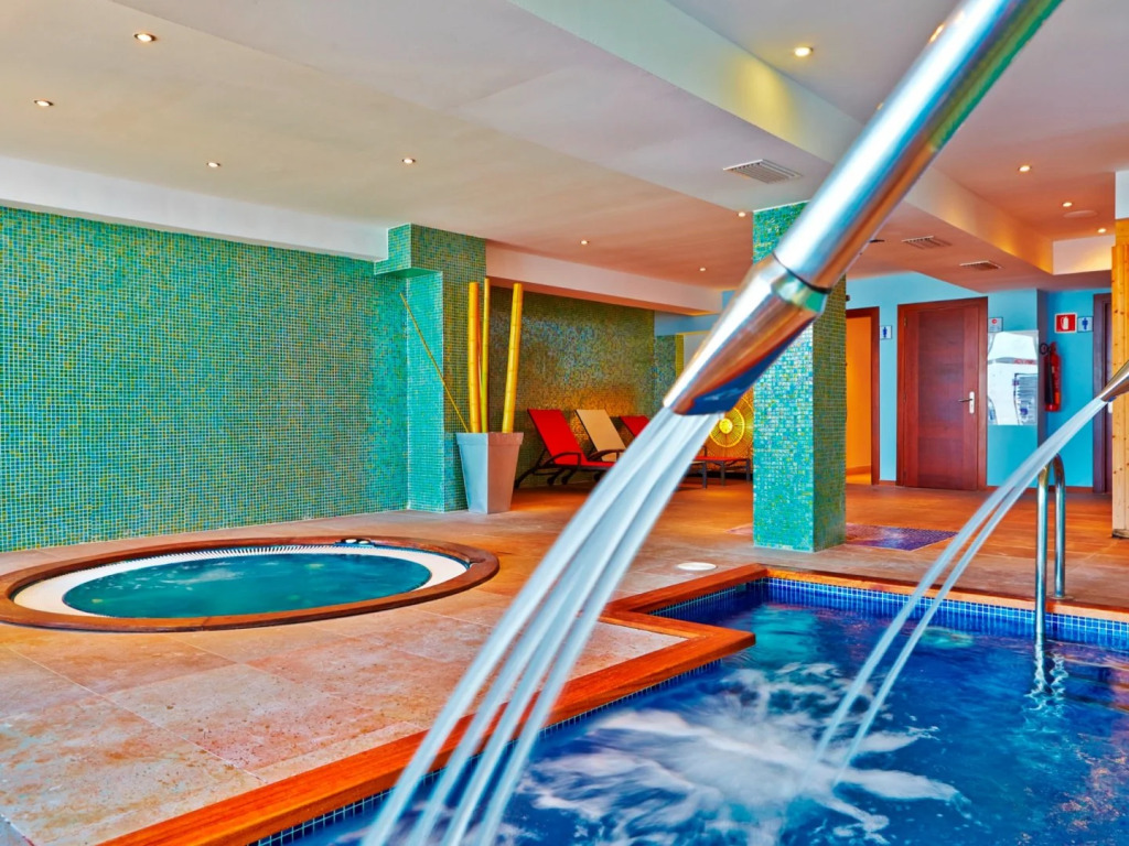 Flamboyan Caribe Hotel & Spa