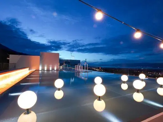 Chunshan · Sky City Hostel
