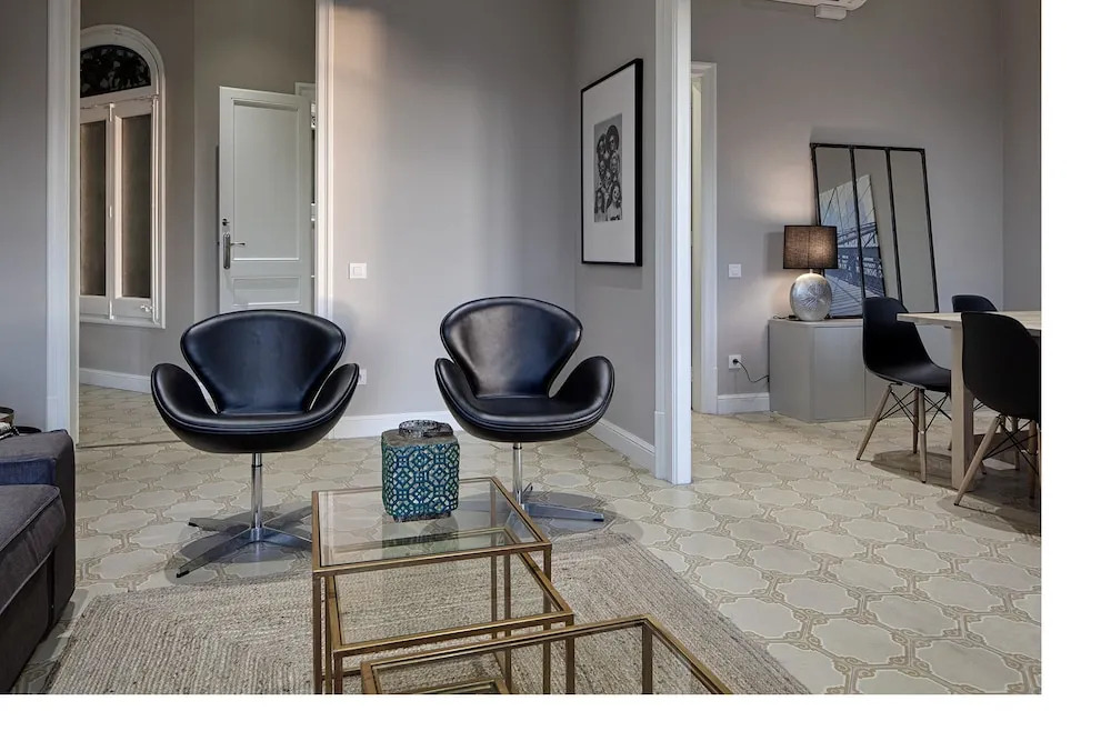 Habitat Apartments Modernista