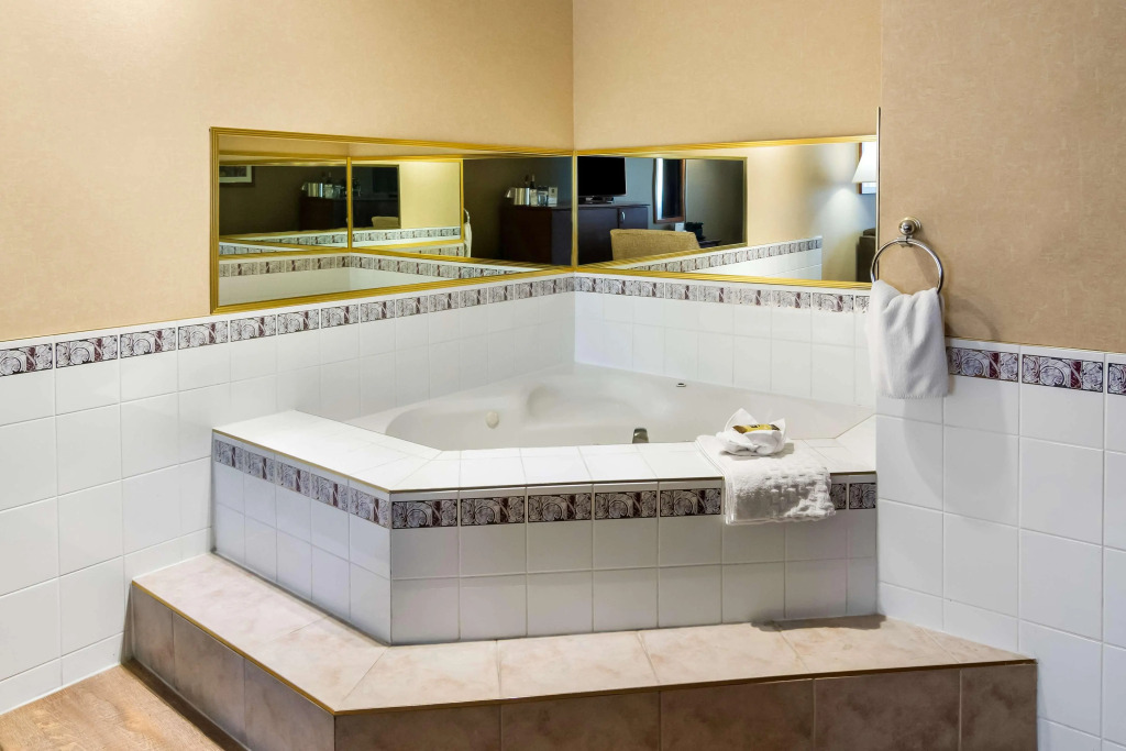 Best Western Plus Osoyoos Hotel & Suites