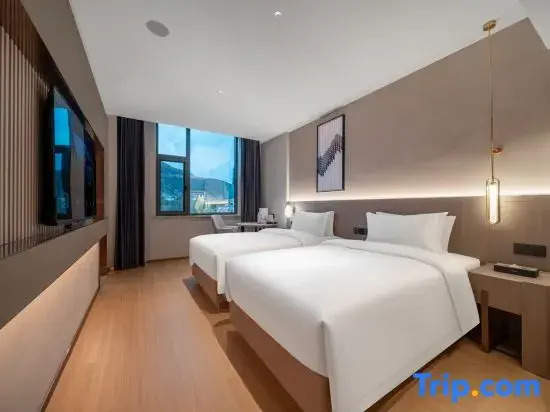 Lavande Hotel (Ganzi Batang Branch, National Highway 318)