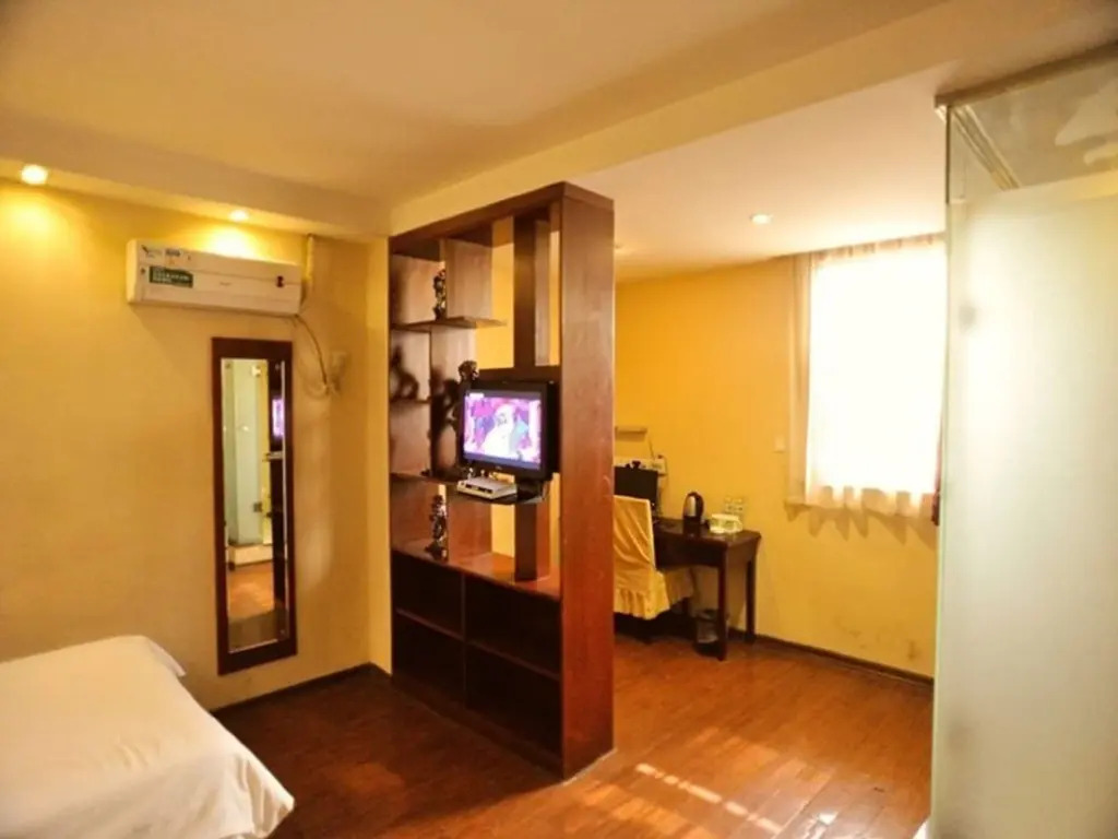 GreenTree Inn ZhenJiang Dingmao Industrial Park Wode Square Express Hotel