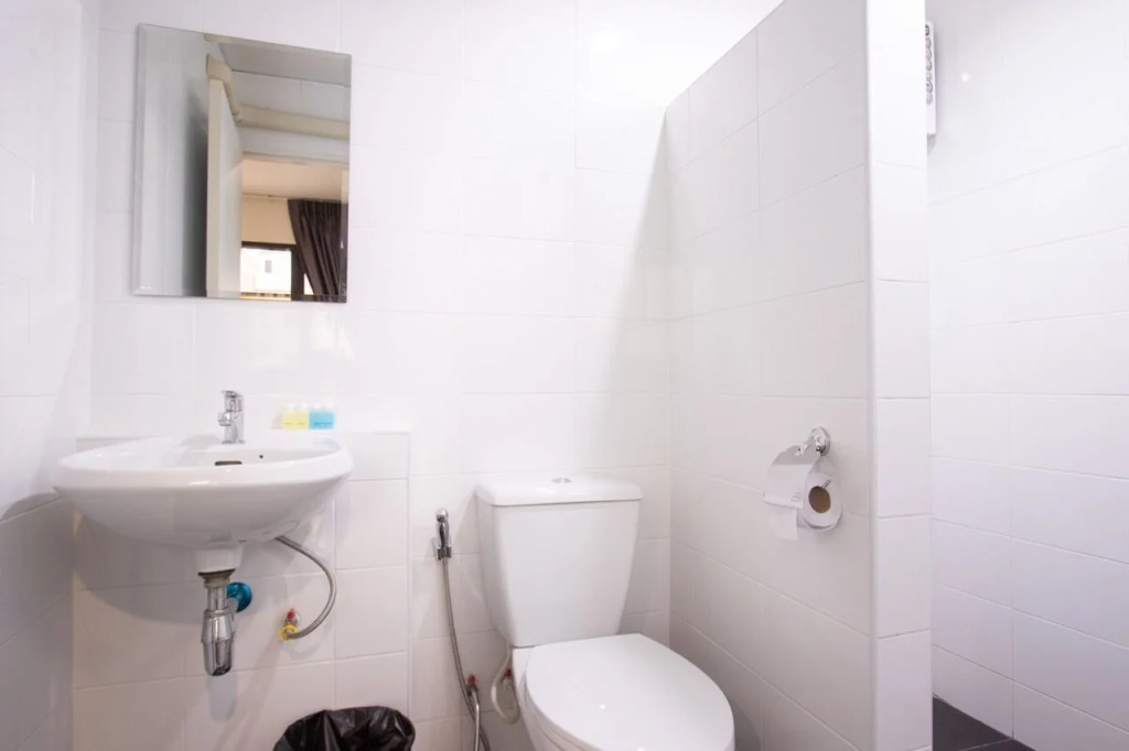 Baan Paknam Budget Hotel