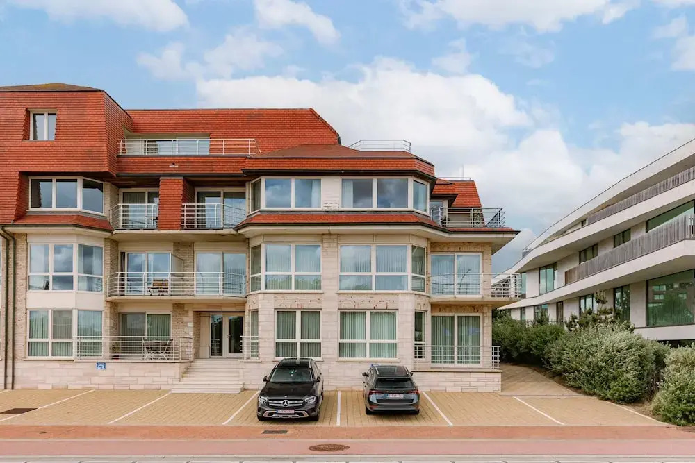 Huswell - Family Apartment With Balcony Near Coast
