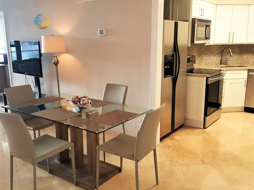 Alexander 510 2 Bedroom Apts by RedAwning