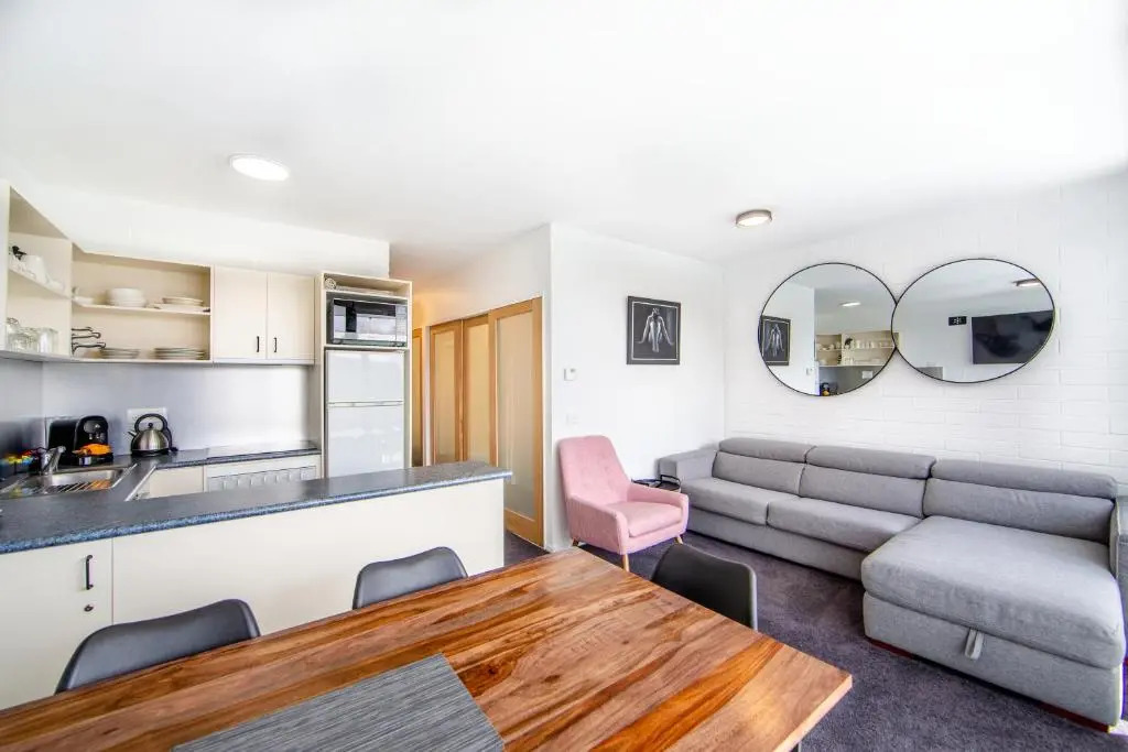 Snow Ski Apartments 20