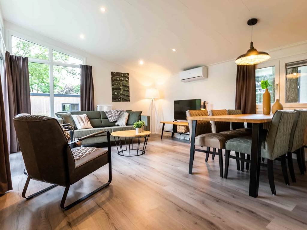 Nice chalet with dishwasher in a holiday park in the middle of the Veluwe