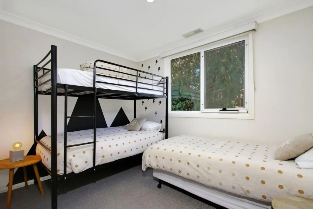 Crowes Nest 1