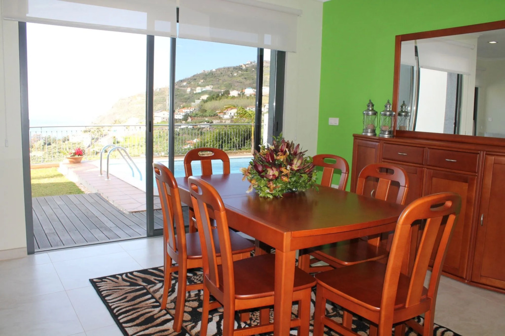 3 bedroom in Calheta, stunning views, private heated pool | Casa Amaro Mar