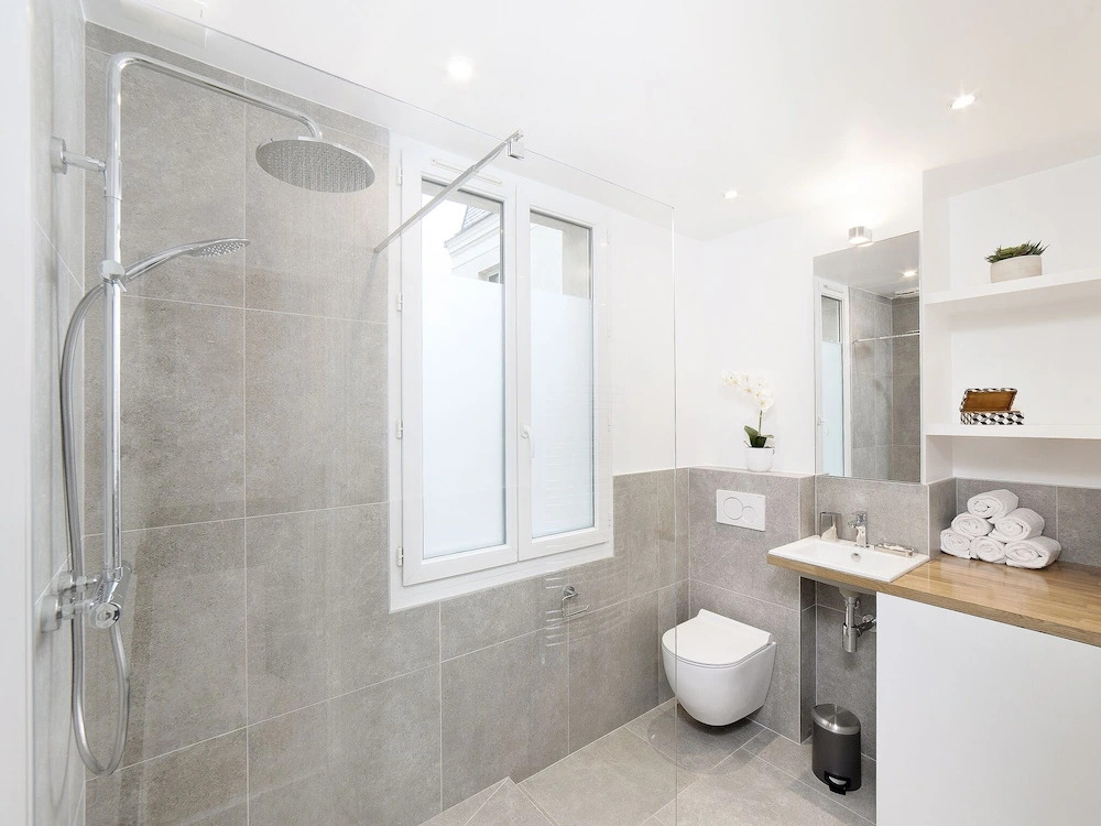 LUX 4BDR Opera Lafayette 3 by Livinparis