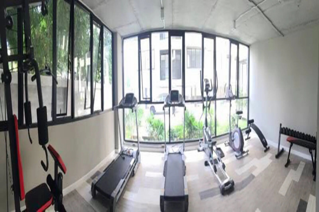 IZEN Budget Hotel & Residences (Plus)