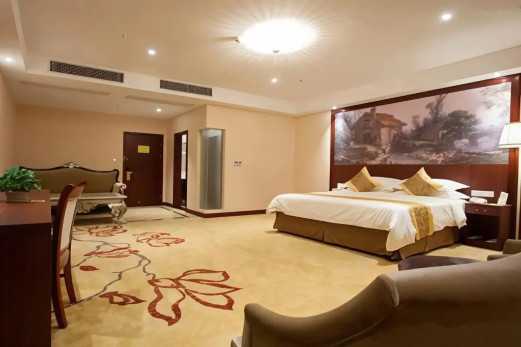 Vienna Classic Hotel (Hangzhou Banshan Shiqiao)