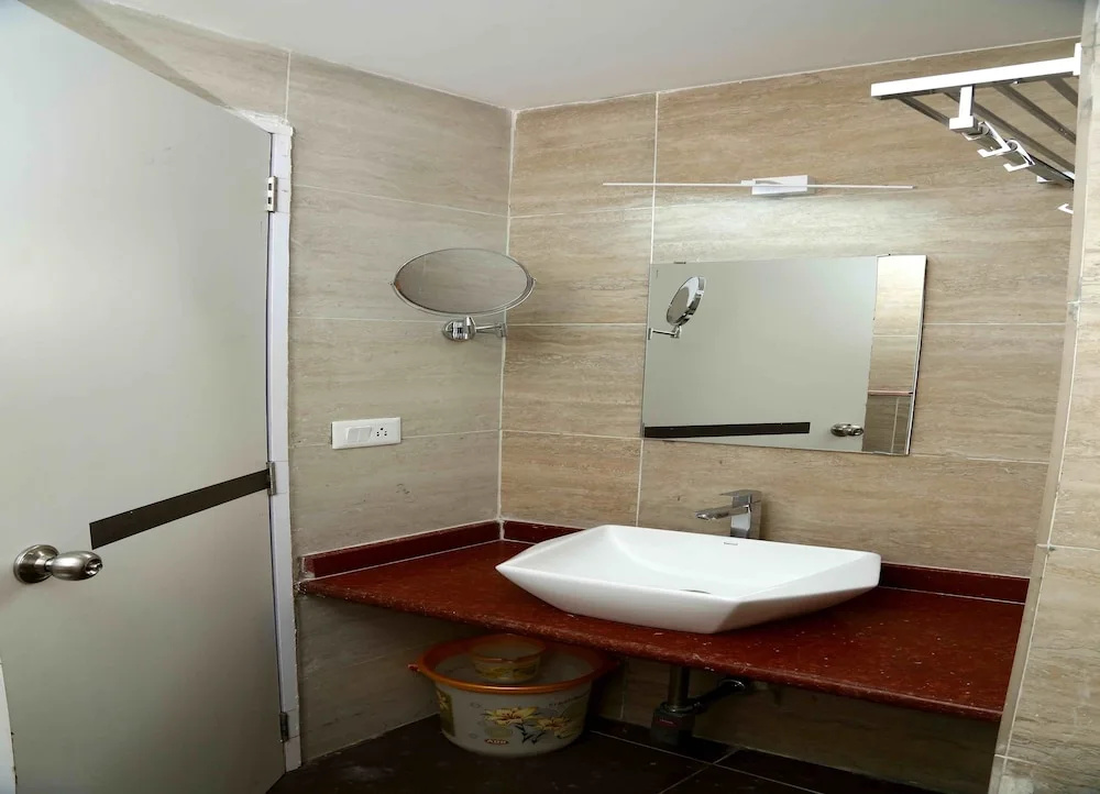 Hotel Queens Inn Velankanni