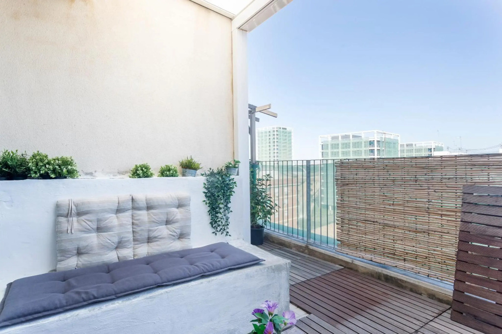 Bonito Atico Con Terraza