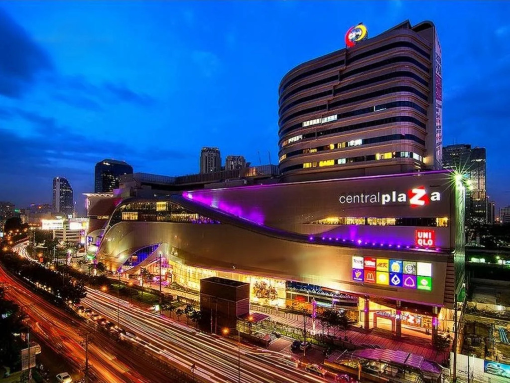 Royal Pacific Hotel