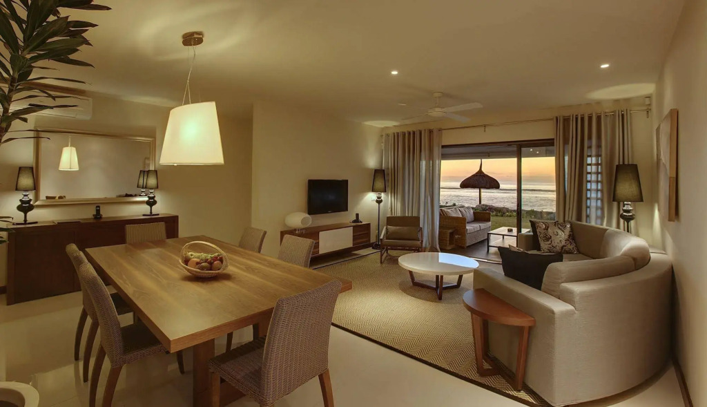 Leora Beach Apartments