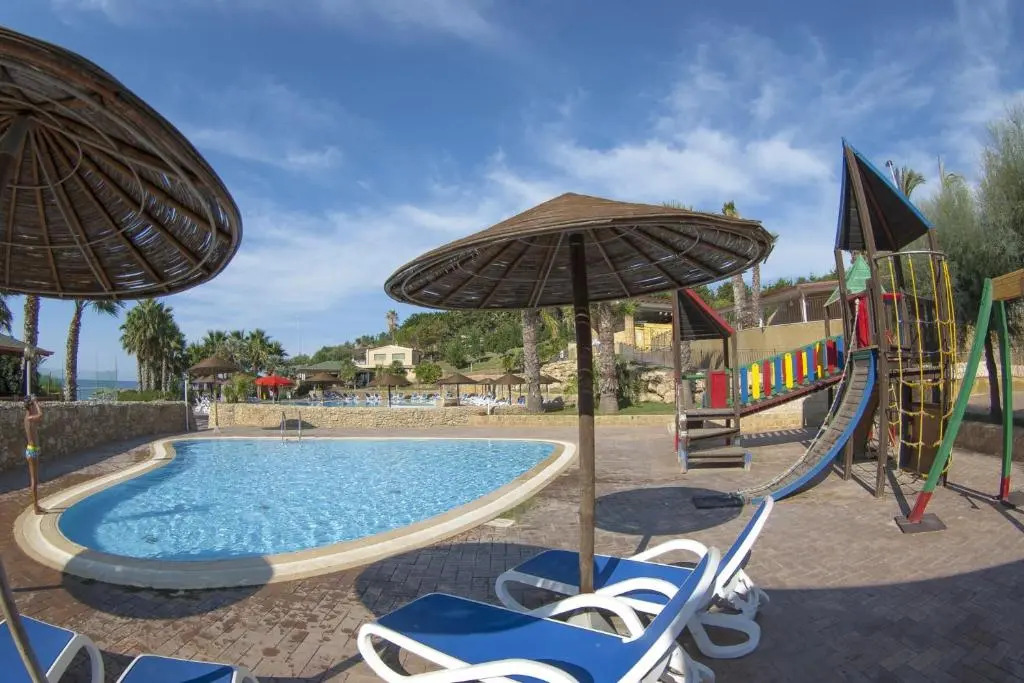 TH Le Castella - Baia degli Dei Village