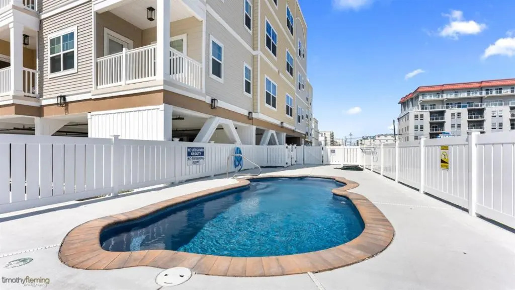 Residence 103S At The Sandcastle Condominiums