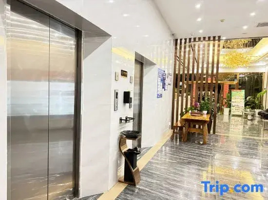 Ruili Manxing Boutique Hotel