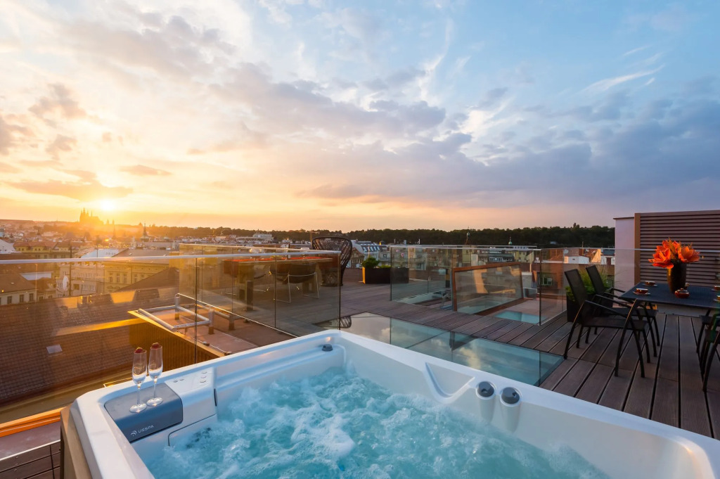 Billionaires Boutique Residence & Premium Suites, Old Town