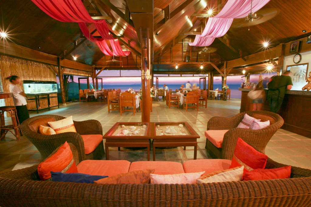 Lipa Lodge Beach Resort