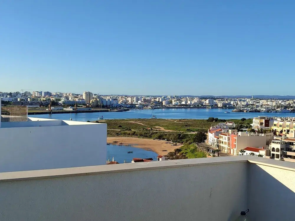 Deluxe 2 Terraces River Marina View Flat