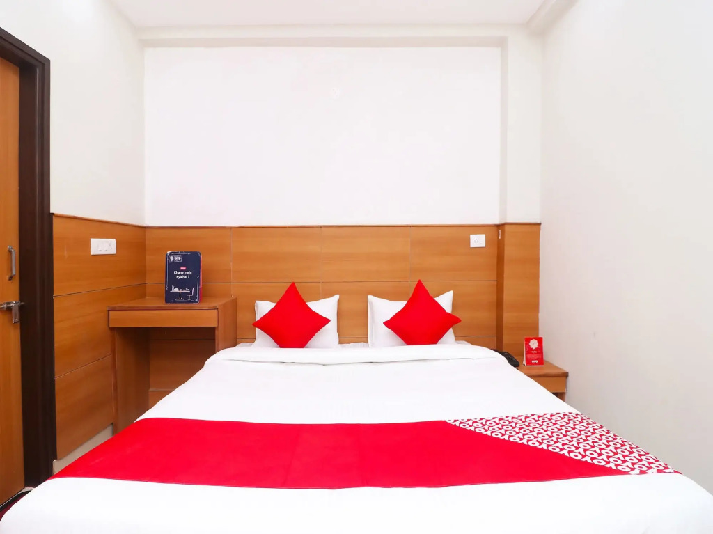 OYO 28087 Hotel Aerosky