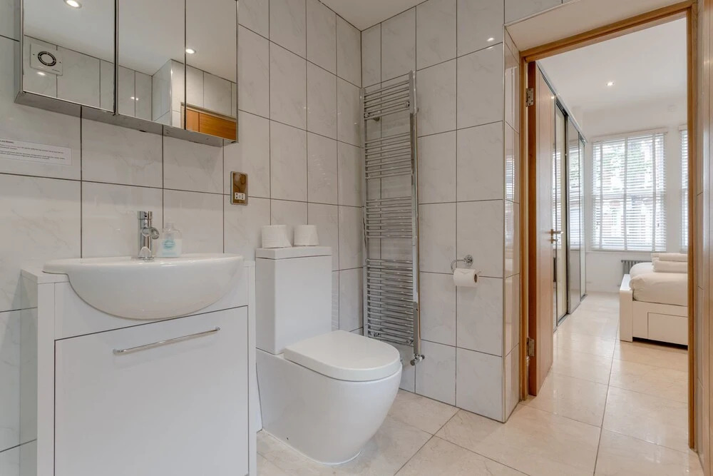 Bright 1 Bedroom Flat in Battersea